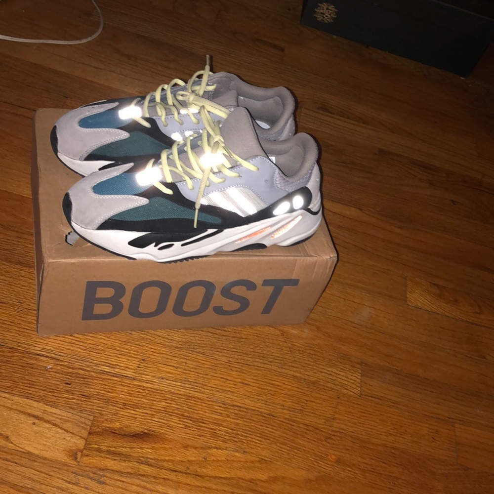 Yeezy 700  “wave runner”